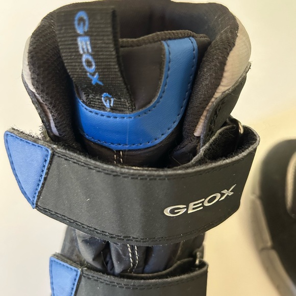 Boys Geox waterproof snow boots -worn twice - Picture 9 of 13